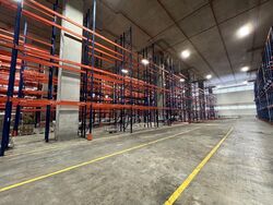 Jalan Buroh (D22), Warehouse #578704571